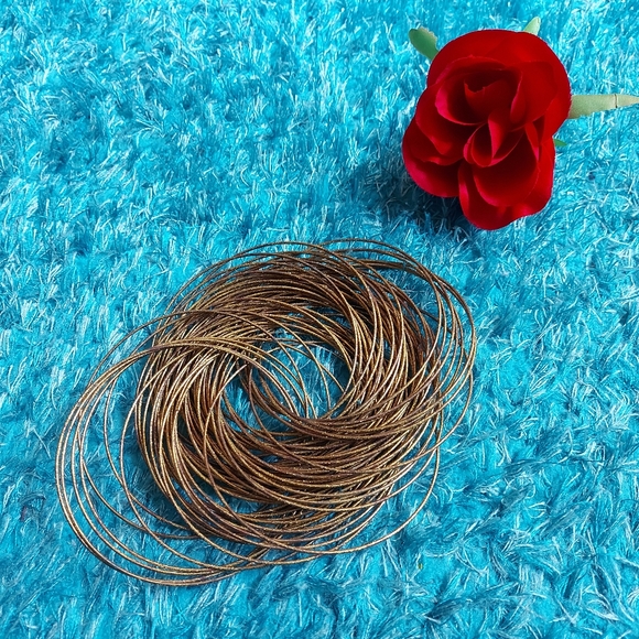 2/$45 Unique vintage interlocking gold bangle!!!! - Picture 1 of 2